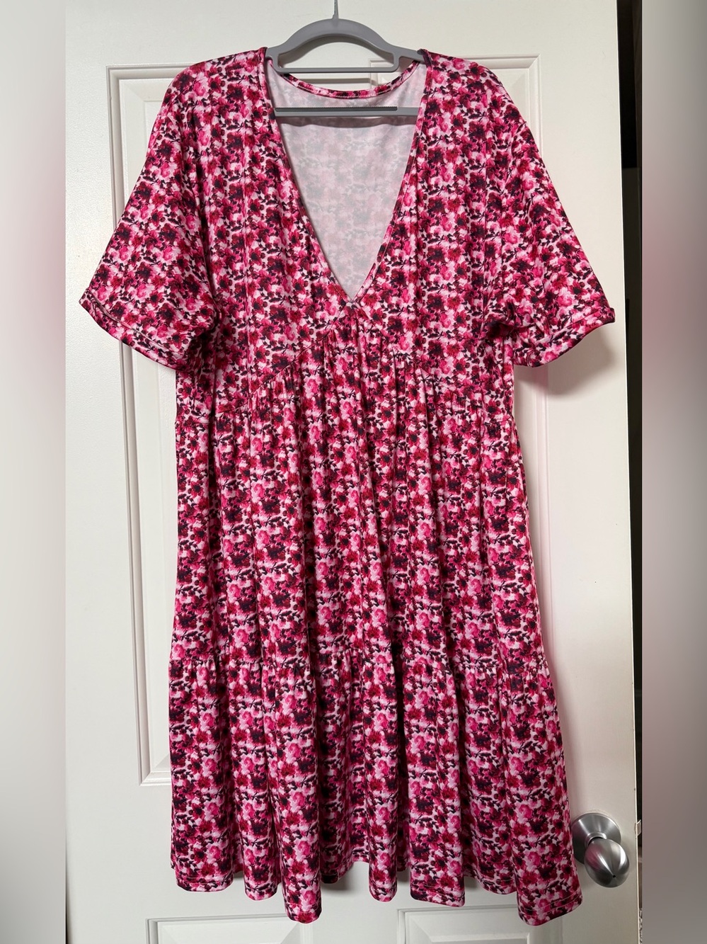 Pink Floral V-Neck Mini Dress Worn Once Loose Fit Very soft Sz 3x